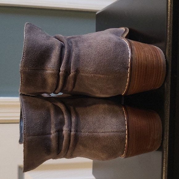 Booties - Picture 4 of 9